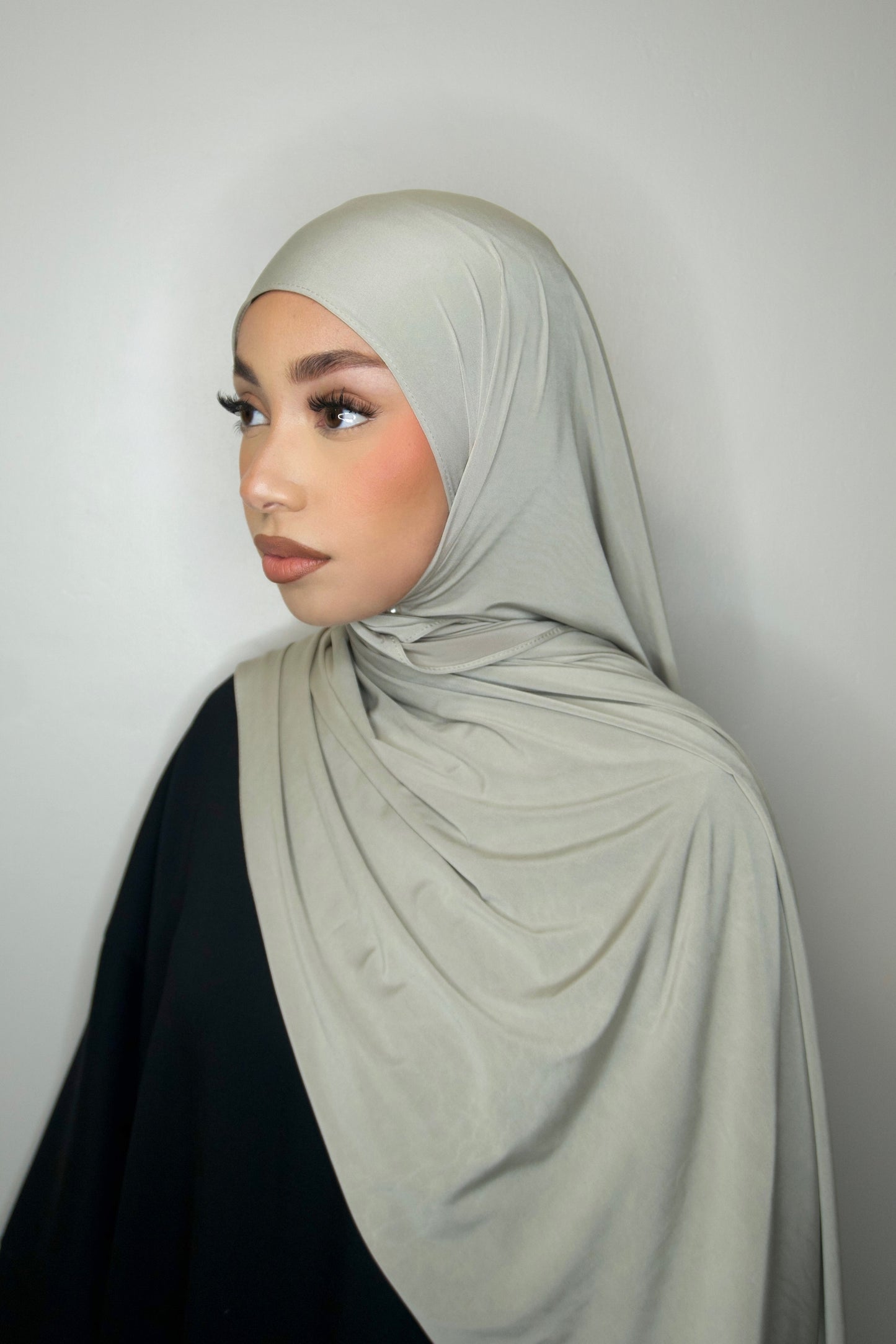 CHALK BEIGE LIQUID JERSEY HIJAB
